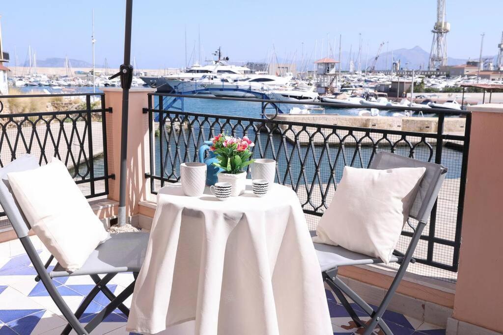 Casa Fronte Mare Apartment *